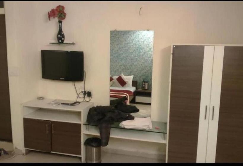 Hotelli Radiant, Ahmedabad