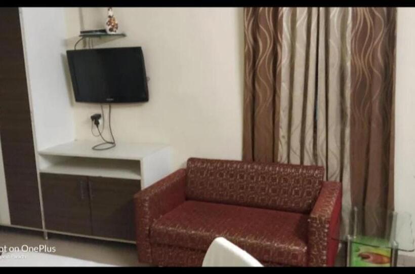 Hotelli Radiant, Ahmedabad