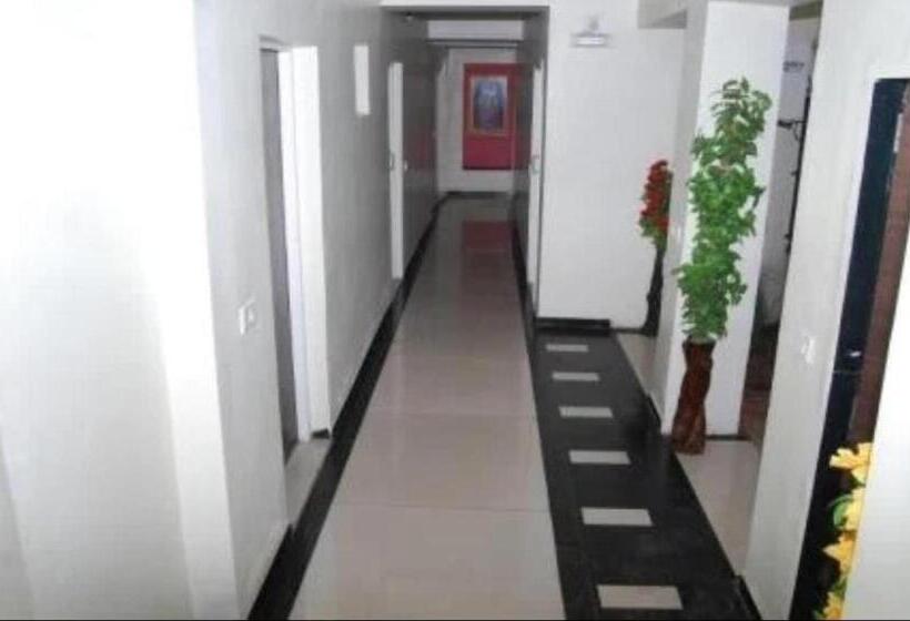 Hotelli Radiant, Ahmedabad