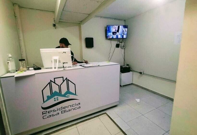 هتل Residencia Casa Blanca