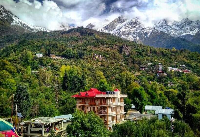בית מלון כפרי Royal Castle, Kamru