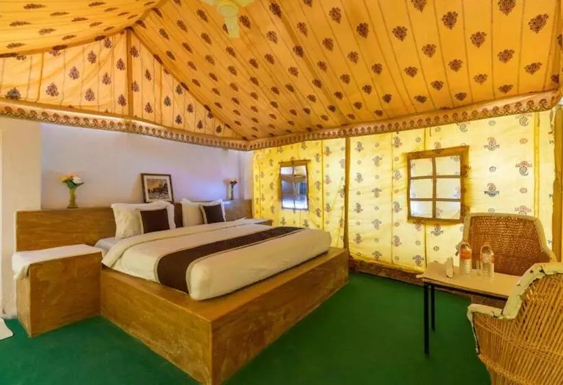 ホテル Sandstayjaisalmercamp