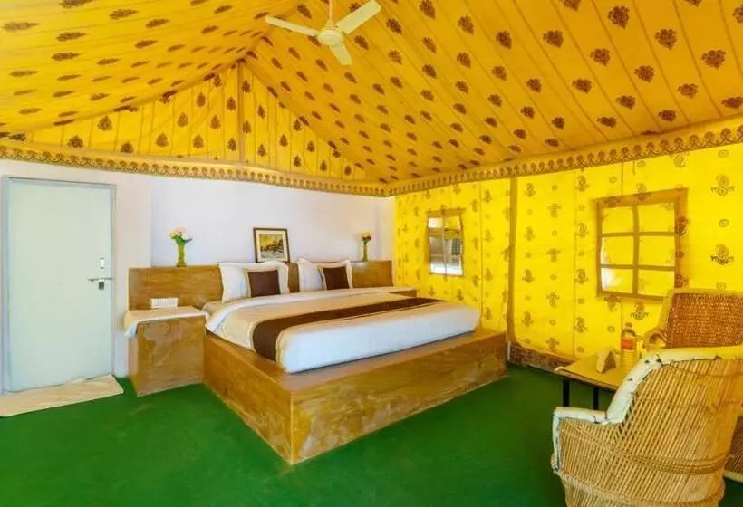 ホテル Sandstayjaisalmercamp
