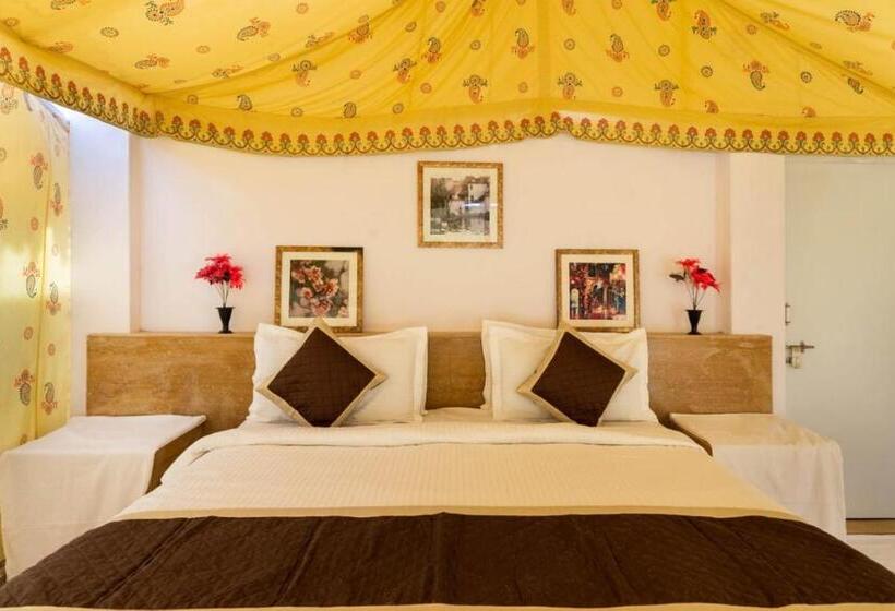 בית מלון כפרי Sandstayjaisalmercamp