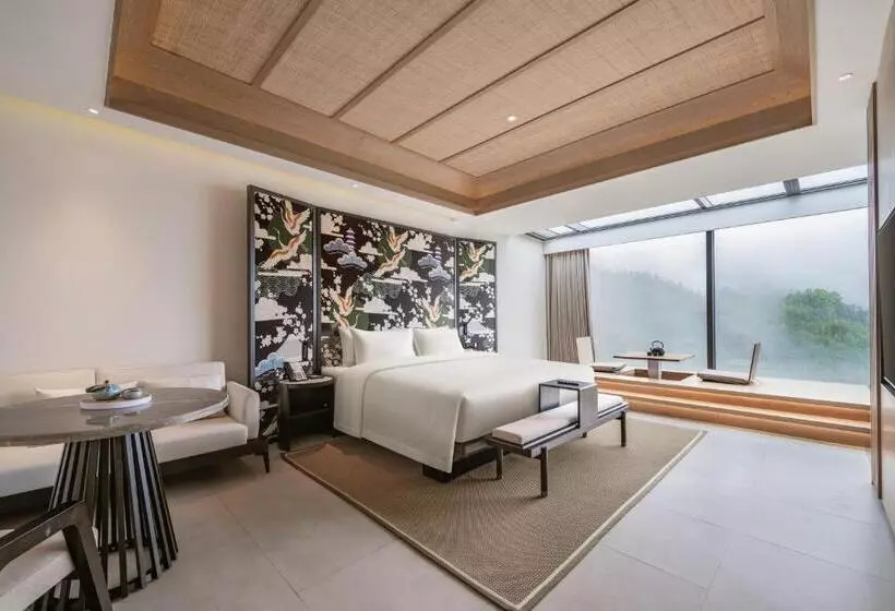 Hotelli Tengchong Jingge Banshan Hot Spring