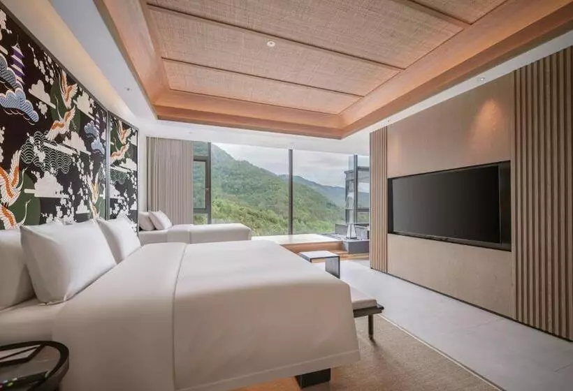 Hotelli Tengchong Jingge Banshan Hot Spring