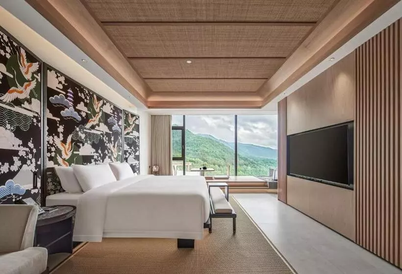 Hotelli Tengchong Jingge Banshan Hot Spring