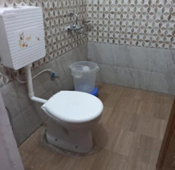 בית מלון כפרי White House Resort, Ukhimath