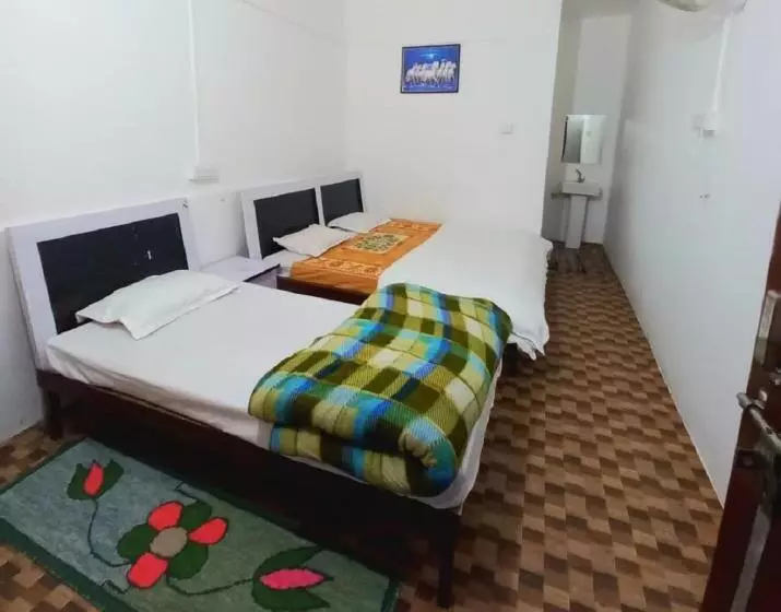 Hotelli White House Resort, Ukhimath