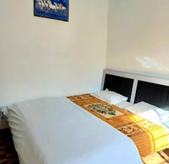 Hotelli White House Resort, Ukhimath