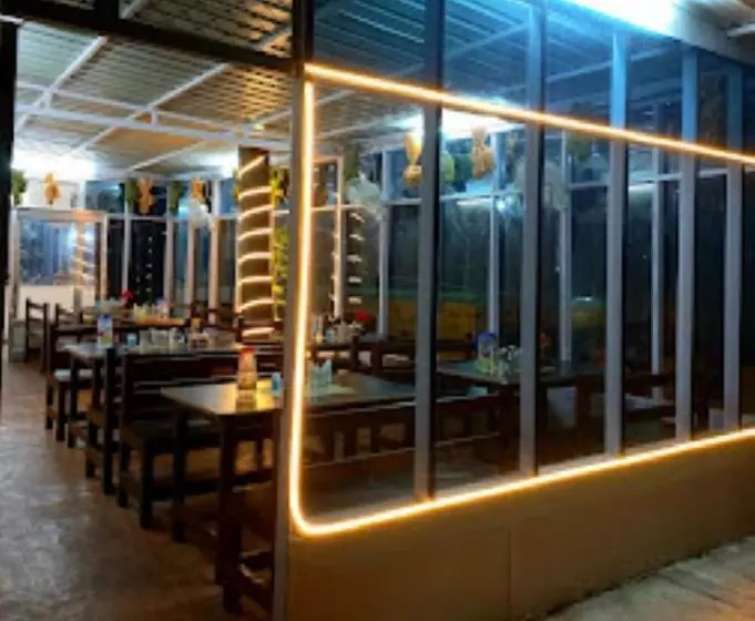 Hotelli White House Resort, Ukhimath