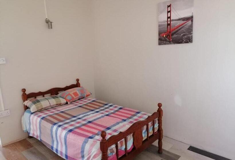 پانسیون Kestrel Appartment