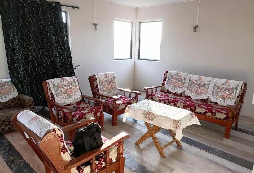 پانسیون Kestrel Appartment