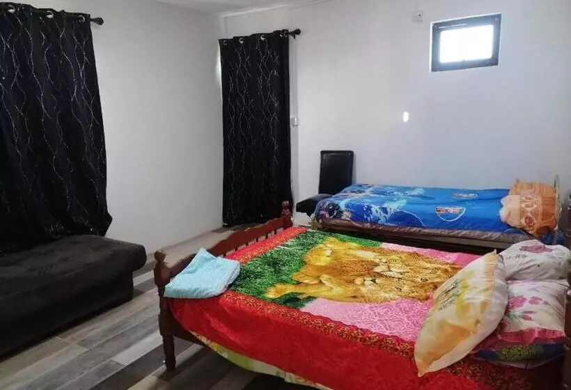 پانسیون Kestrel Appartment