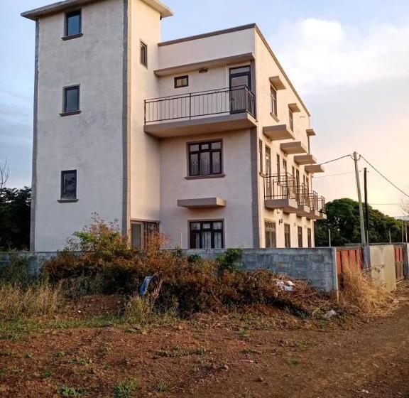 پانسیون Kestrel Appartment