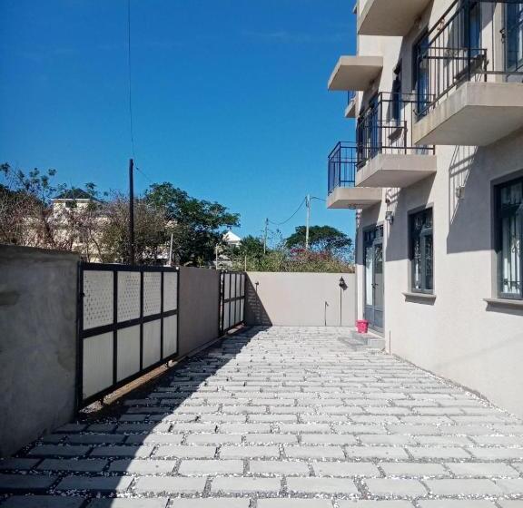 پانسیون Kestrel Appartment