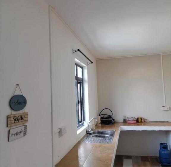 پانسیون Kestrel Appartment