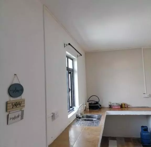 پانسیون Kestrel Appartment