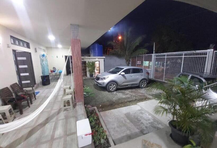 펜션 Habitaciones Matrimoniales Y Familiares Con Hermosa Vista Al Mar