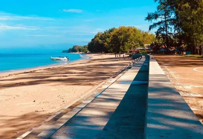 リゾートホテル Lanesra Apartment