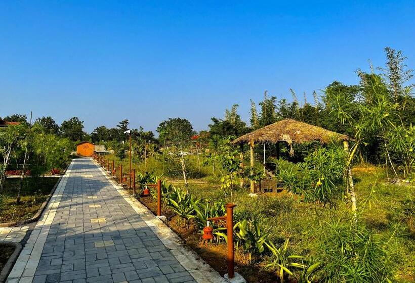 Saiprasad Tiger Resort