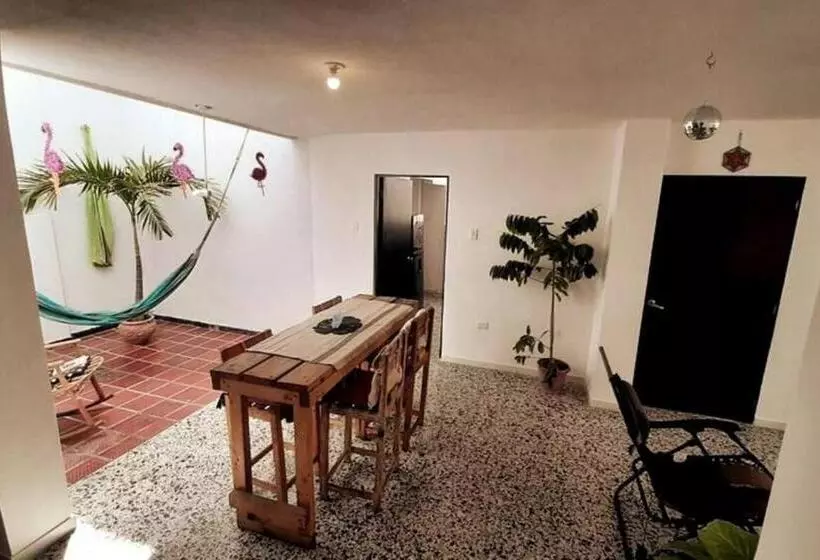 Retkeilymaja Casa Tamarindo