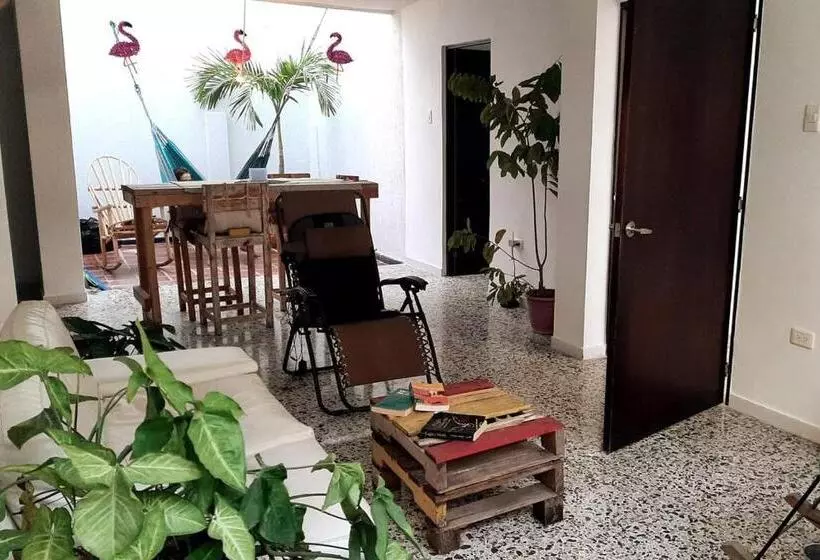 Retkeilymaja Casa Tamarindo