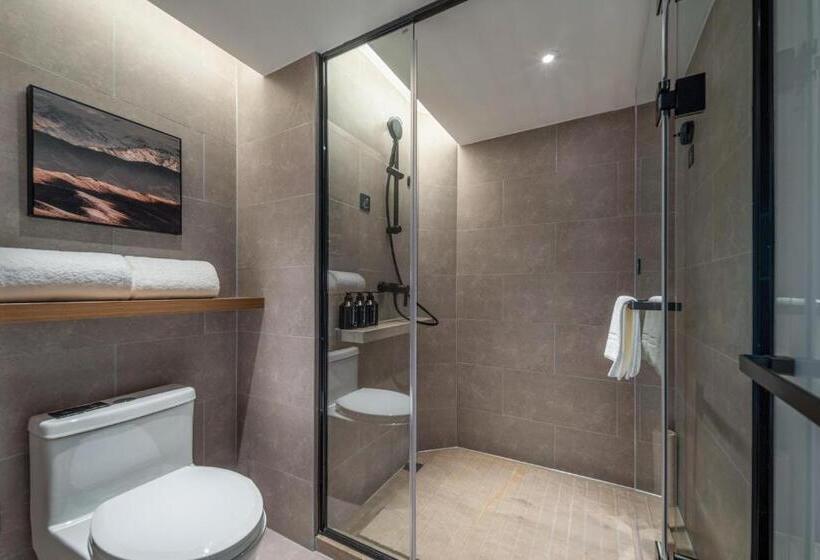 Atour Hotel Nanchang Bayi Square Provincial Television Station