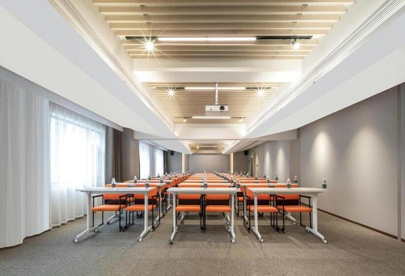 Atour Hotel Nanchang Bayi Square Provincial Television Station