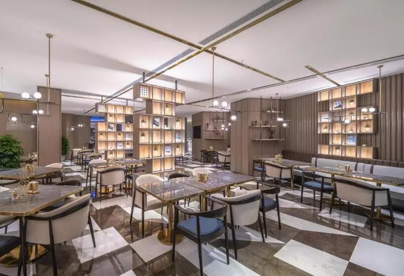 Atour Hotel Tianjin Eye