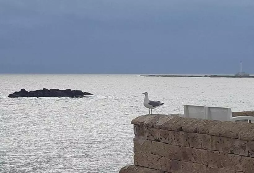 Aamiaismajoitus (B&B) La Segreta Del Castello, Private Access