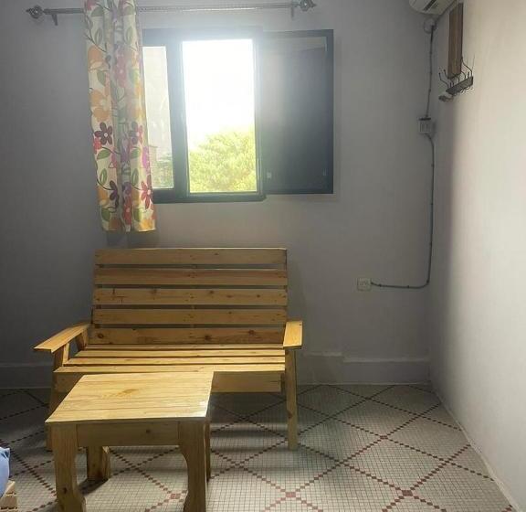 هتل Auberge Café Restaurant Tunis