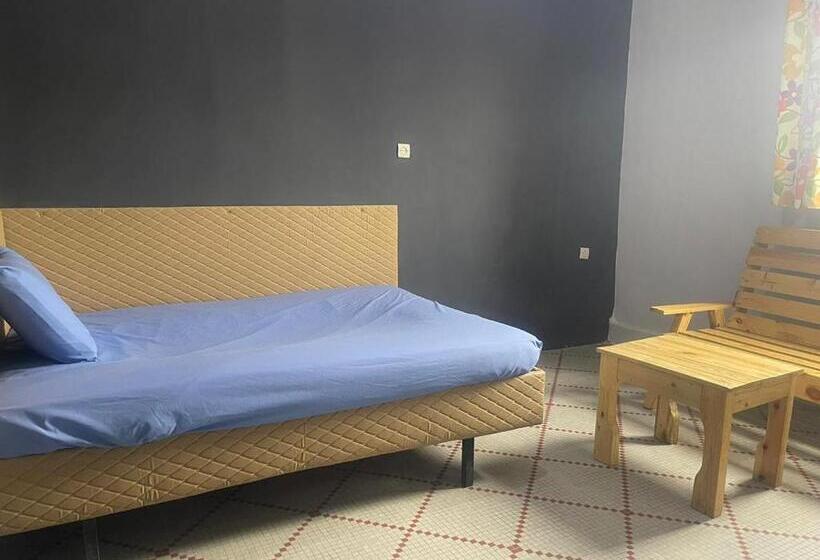 هتل Auberge Café Restaurant Tunis