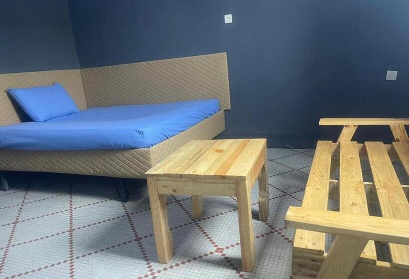 هتل Auberge Café Restaurant Tunis