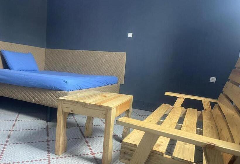 هتل Auberge Café Restaurant Tunis