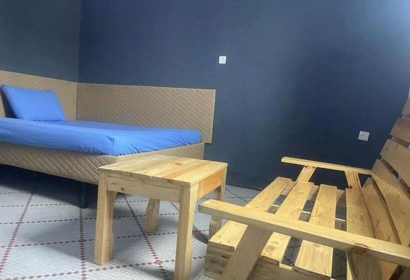 هتل Auberge Café Restaurant Tunis
