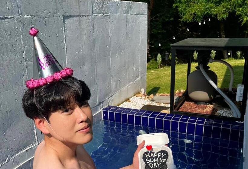 בית מלון כפרי Awesomeday Couple Poolvilla