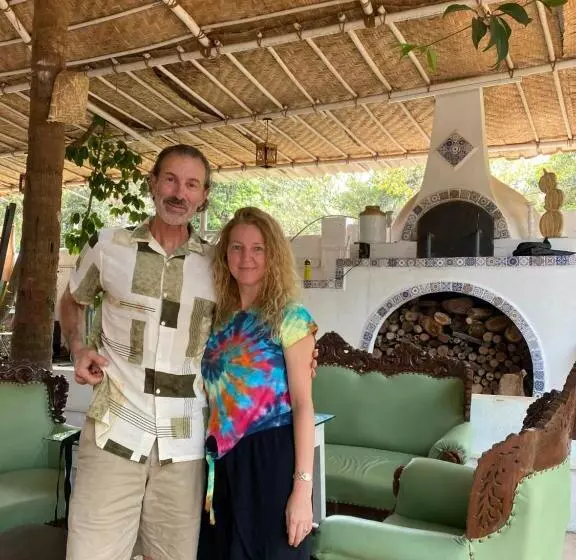 Hotelli Casa Happy Dervish, 2mins Away From The Beach