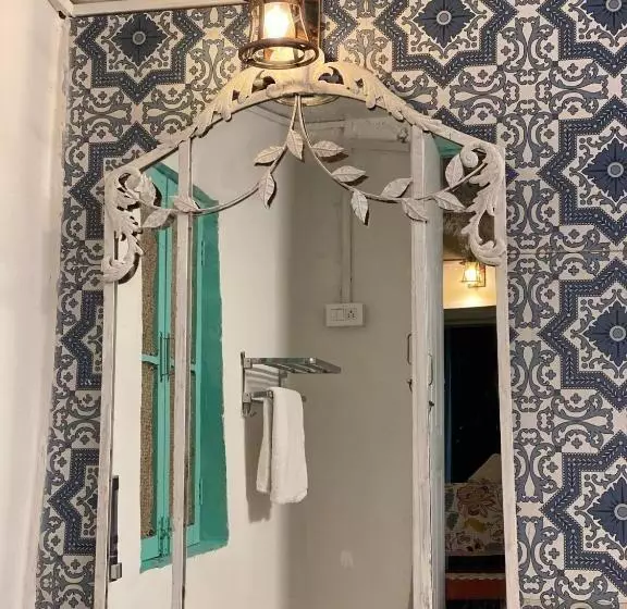 Hotelli Casa Happy Dervish, 2mins Away From The Beach