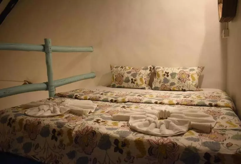 Hotelli Casa Happy Dervish, 2mins Away From The Beach