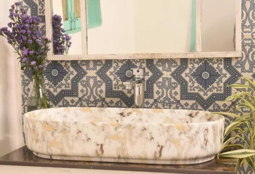 Hotelli Casa Happy Dervish, 2mins Away From The Beach