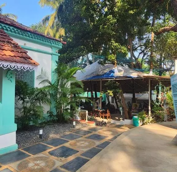 Hotelli Casa Happy Dervish, 2mins Away From The Beach