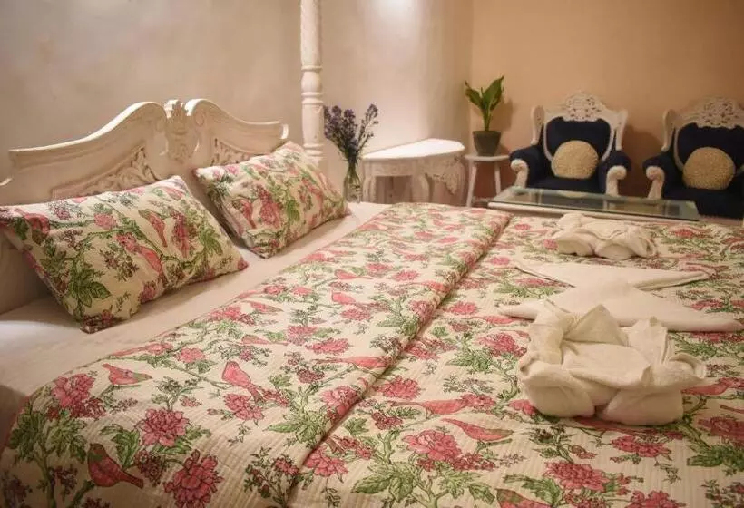 Hotelli Casa Happy Dervish, 2mins Away From The Beach