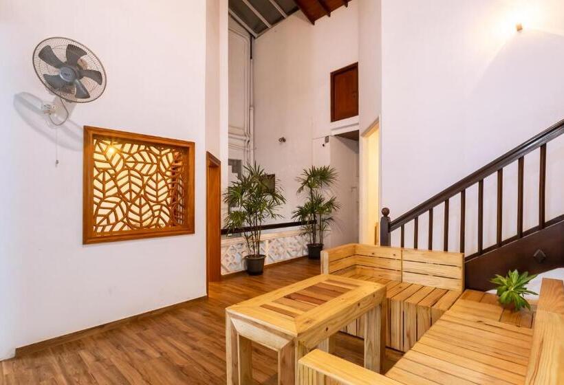 فندق Gentz Residency & Restaurant