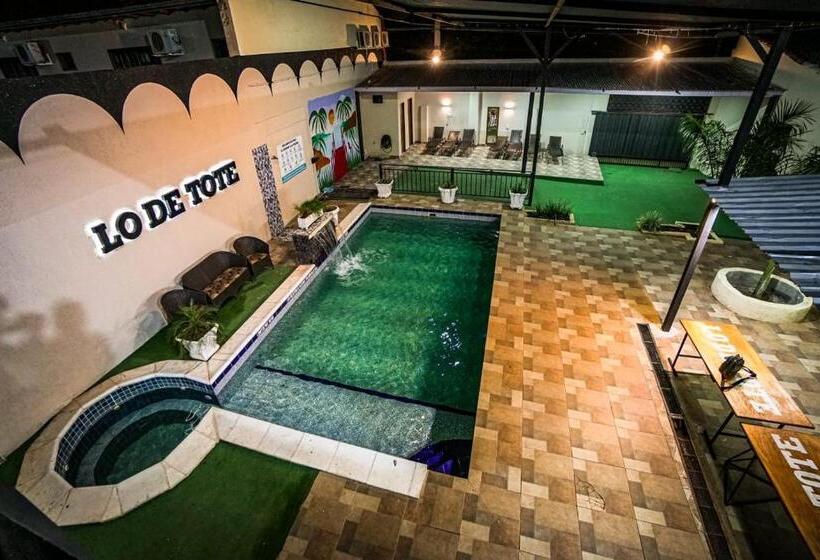 هتل Hostal Lo De Tote