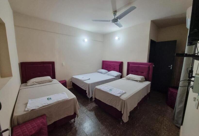 هتل Hostal Lo De Tote