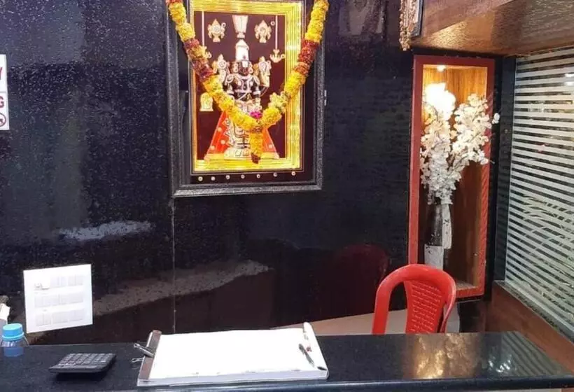 ホテル Radhe Krishna Adilabad
