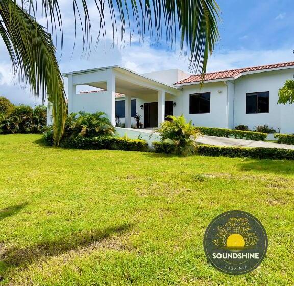 בית מלון כפרי Soundshine Casa Nia