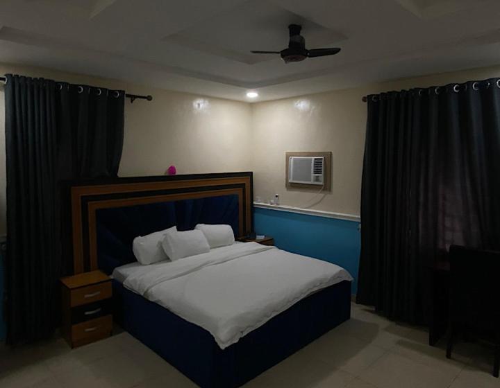 Our Hills Hotel & Suites