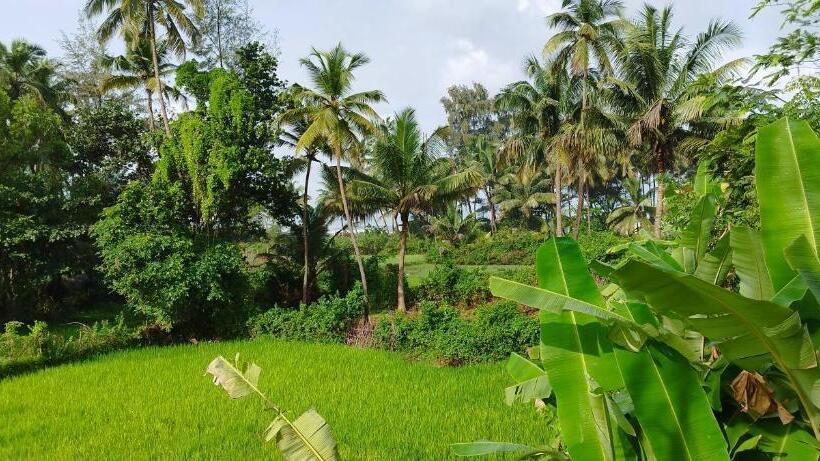 پانسیون Happyfields Farmstay